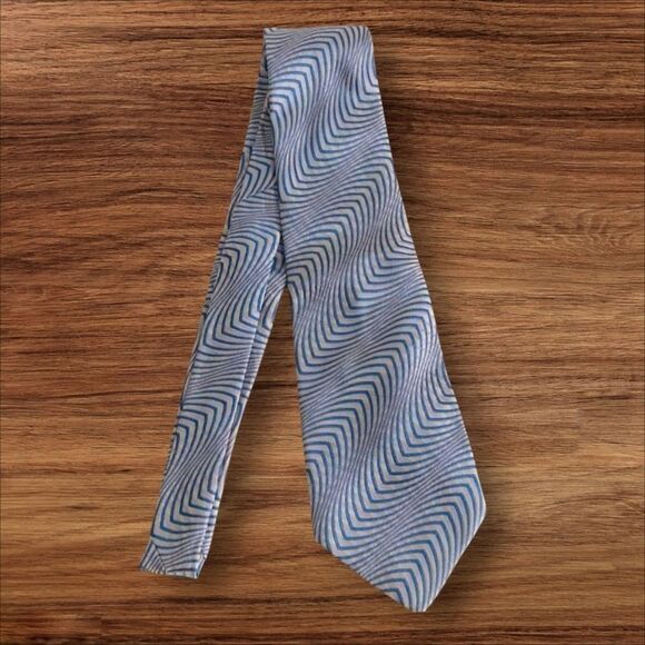 Paul Smith Silk Necktie - Picture 1 of 6